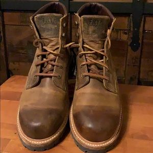 FRYE Men’s lace up boots